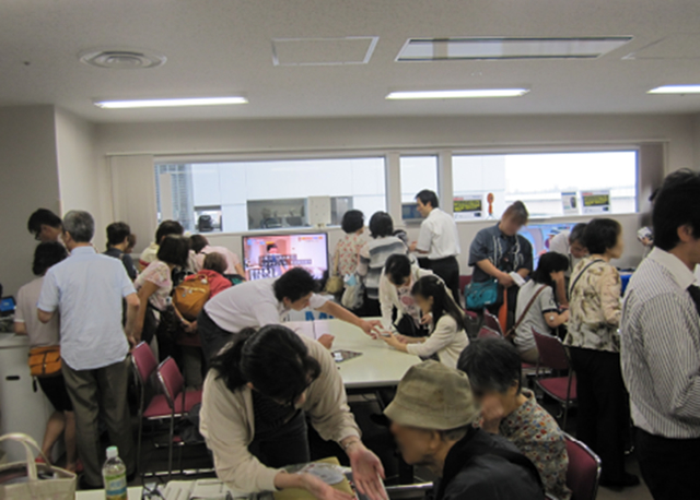 見えない　見えにくい人のための福祉機器展　ｉｎ北九州会場内風景
